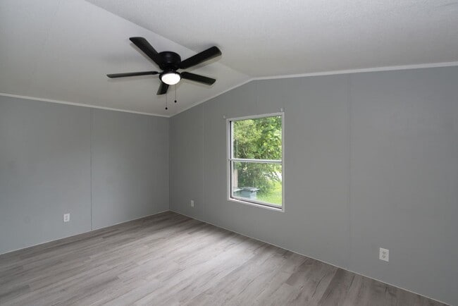 Building Photo - 230 3rd St