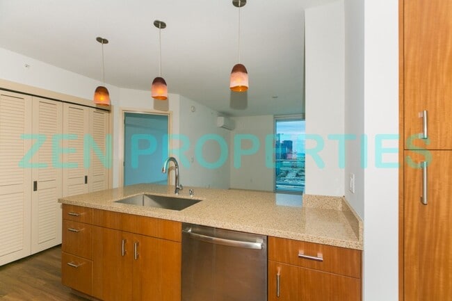 Building Photo - 1 bdrm/1 bath with 1 parking at Keauhou Pl...