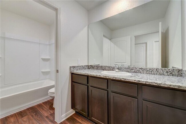 Building Photo - 4 BR/2.5 BA - 2198 SF - Stonebridge Crossi...