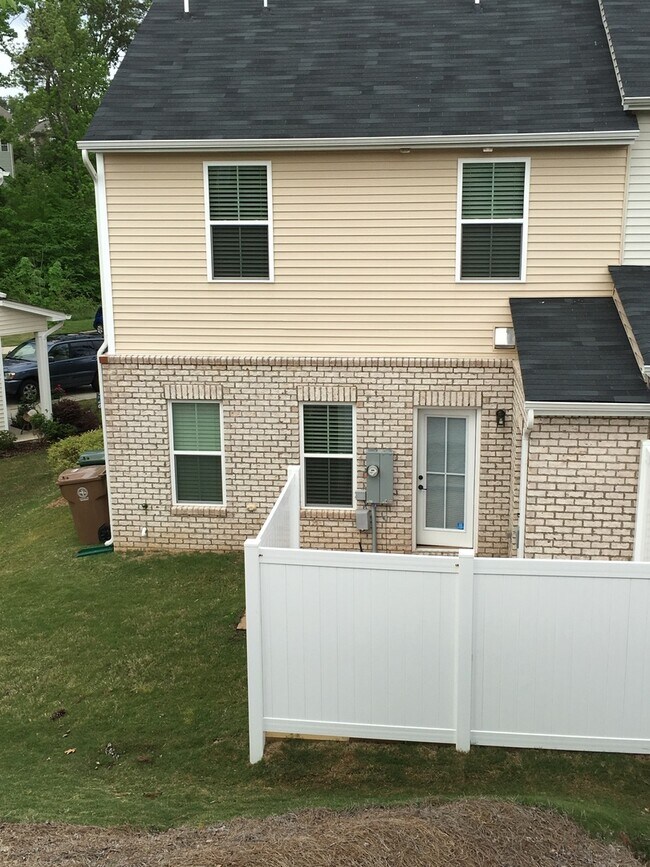 Building Photo - 113 Grande Sky Ct