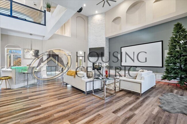 Building Photo - Breathtaking Luxury Custom Rental in Guard Gated Serrano Golf Community!!