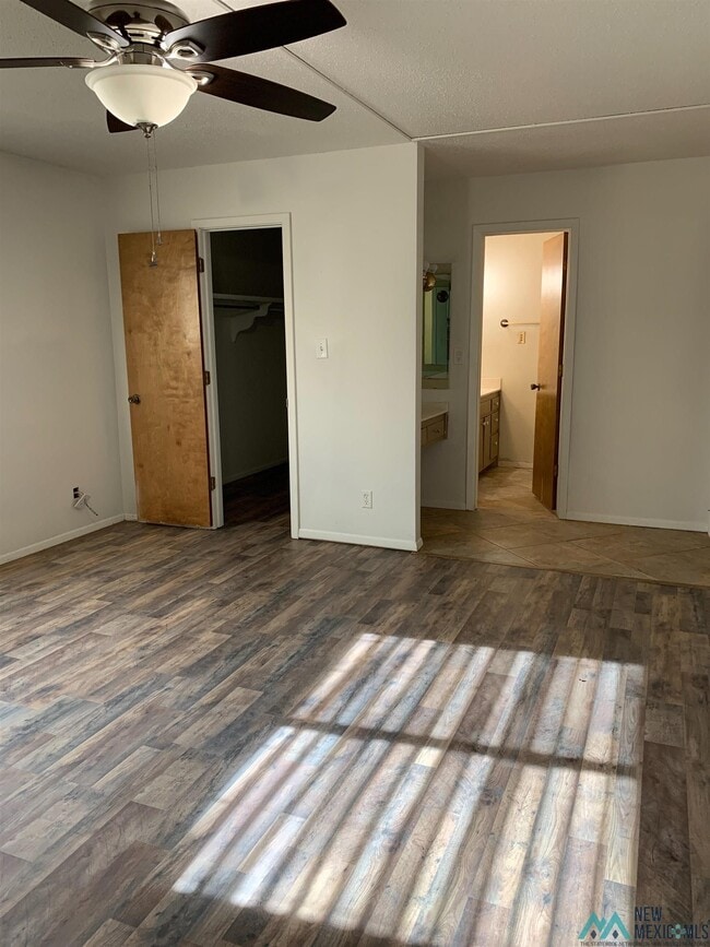 Building Photo - 13 Paseo Village