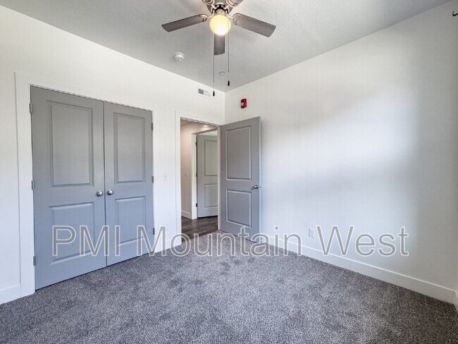 Building Photo - 875 S Depot St