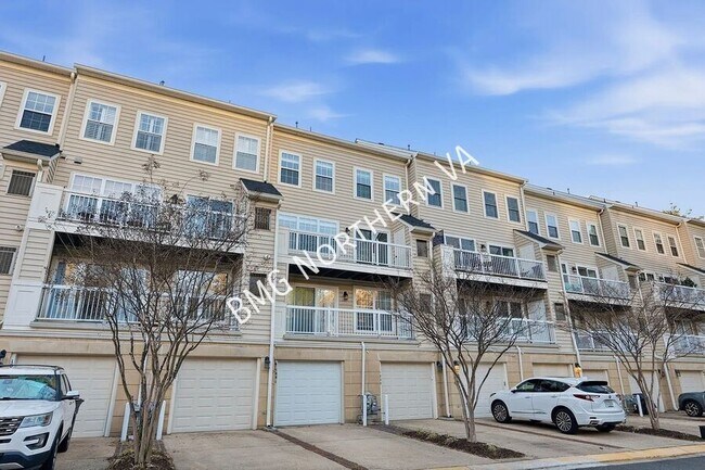 Building Photo - 1881 Crescent Park Dr