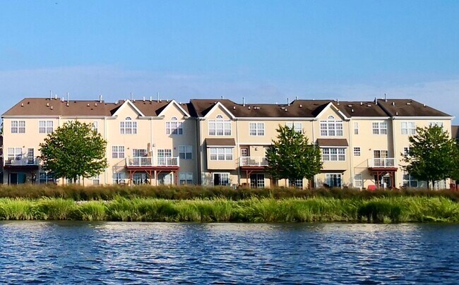 Building Photo - 25 MALLARD Pl