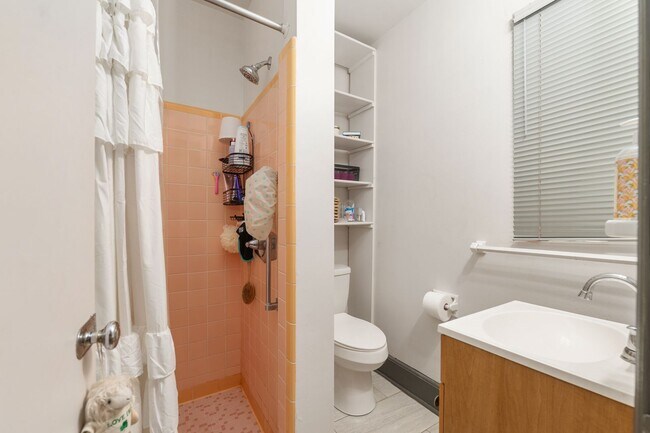 Building Photo - 5 NW 26th St