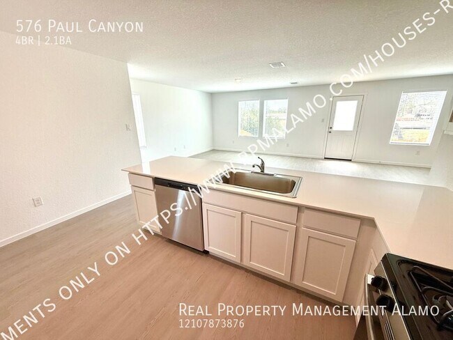 Building Photo - 576 Paul Cyn