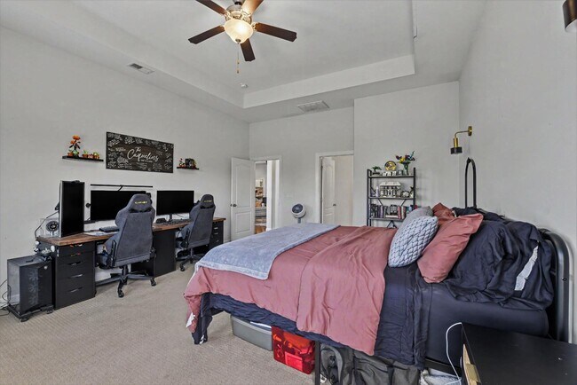 Building Photo - 203 Topsaw Ln