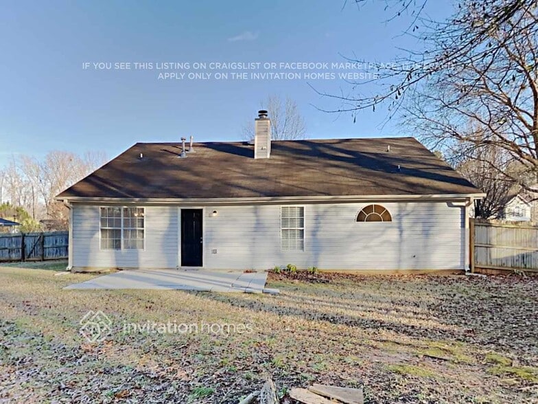 Building Photo - 270 Hunters Chase