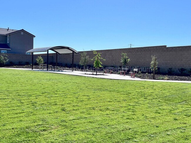 Building Photo - 2891 E Tierra Dr