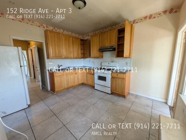 Building Photo - 152 Ridge Ave