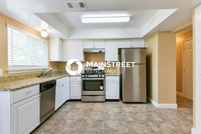 Building Photo - 3 Bedroom Pet-Friendly Home in Houston, TX with Main Street Renewal