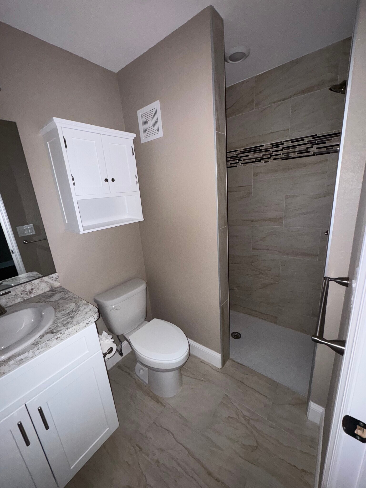 Building Photo - 1149 Sycamore St