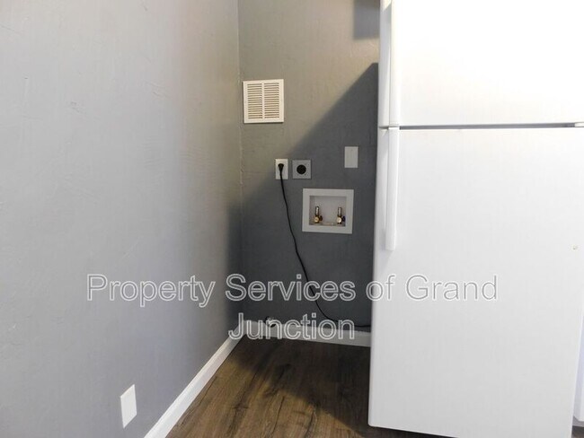 Building Photo - 1301 N 3rd St