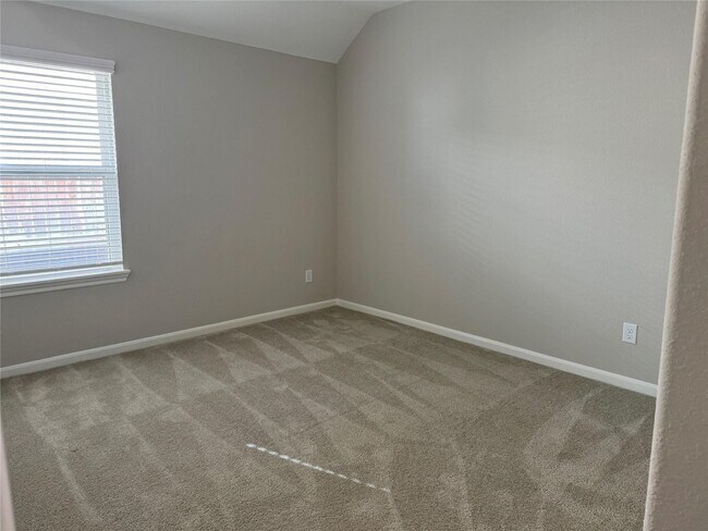 Building Photo - 24515 Bludana Ln