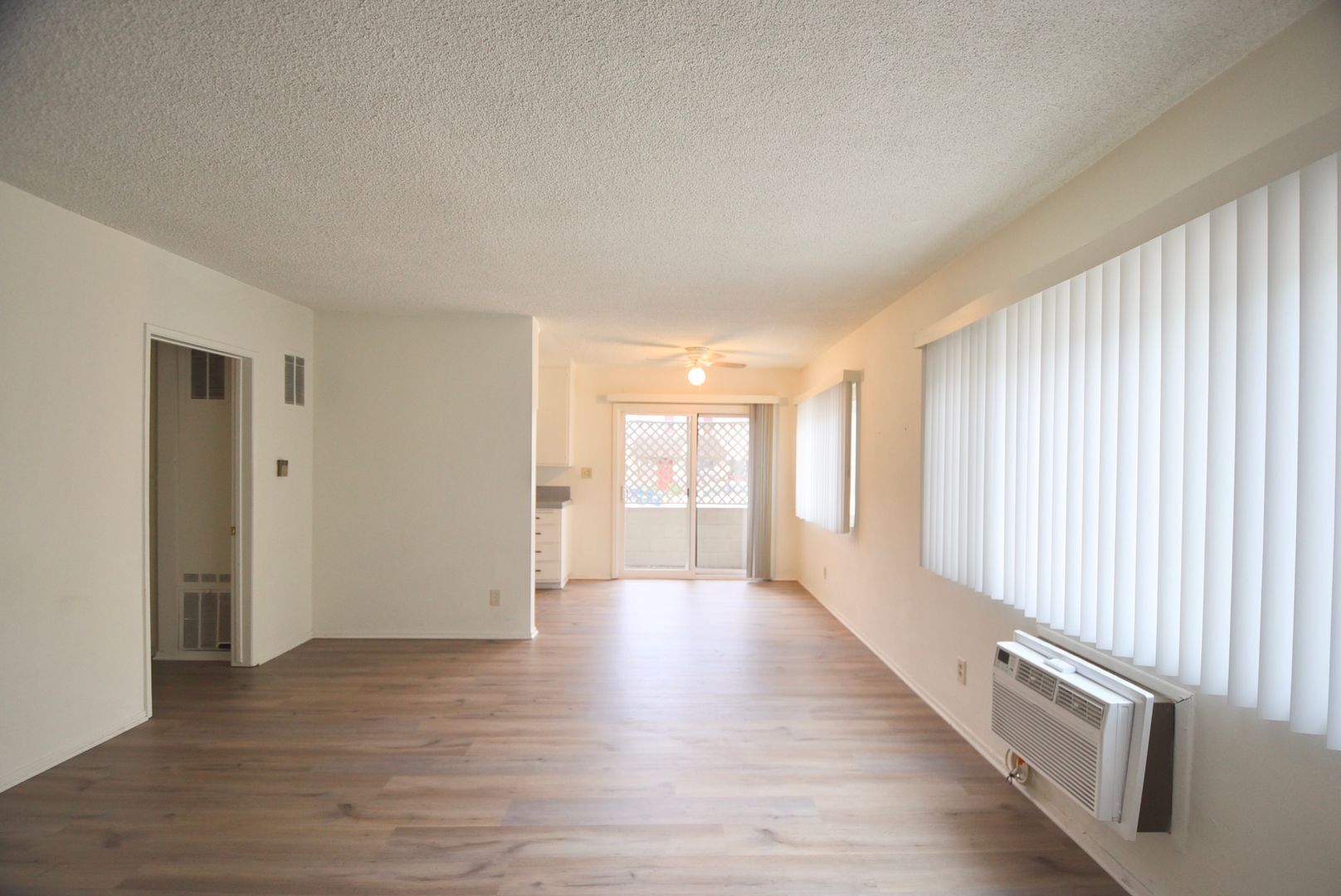 Building Photo - 10843 Kling St