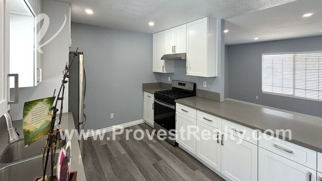 Building Photo - 10677 Joshua St