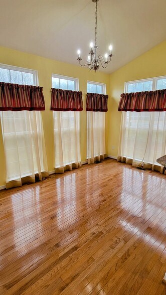 Building Photo - 6512 Kings Grove Ct