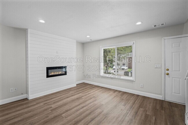 Building Photo - 1340 N Hampton Rd
