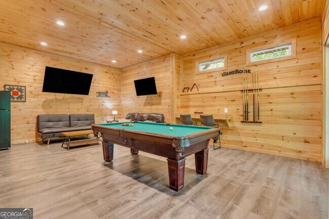 Building Photo - 417 Hickory Ridge Dr