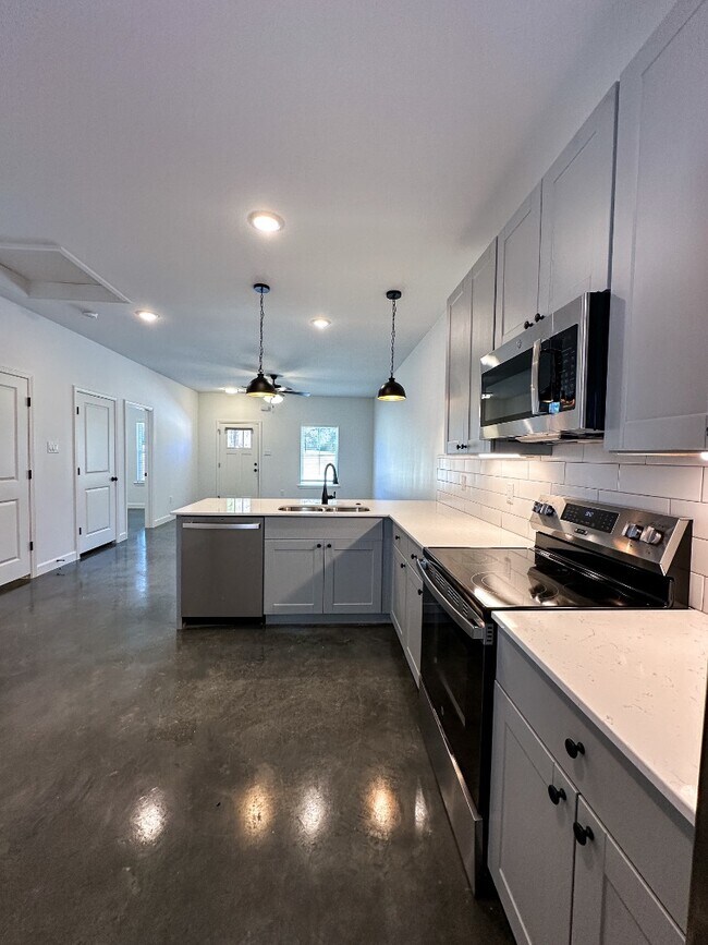 Building Photo - 1604 Crosswood Ct