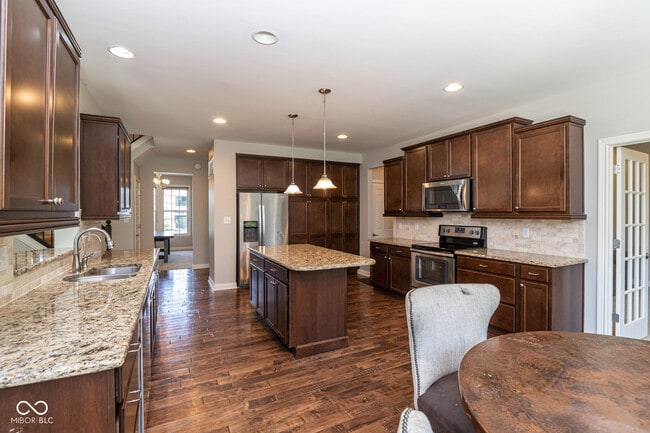 Building Photo - 10599 Geist View Dr