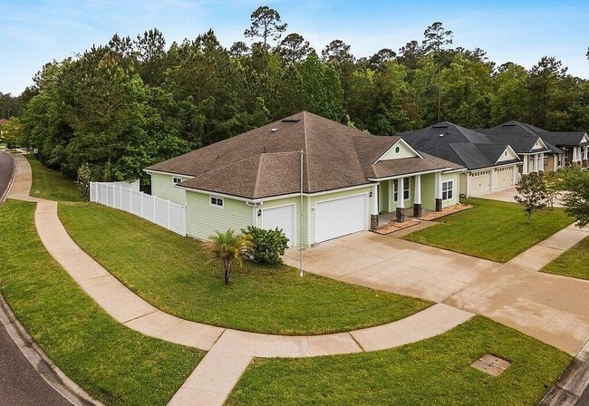 Building Photo - 79665 Plummer's Creek Dr