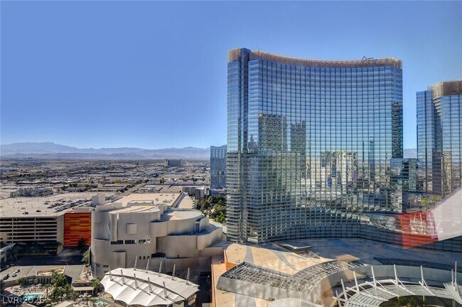Building Photo - 3750 S Las Vegas Blvd