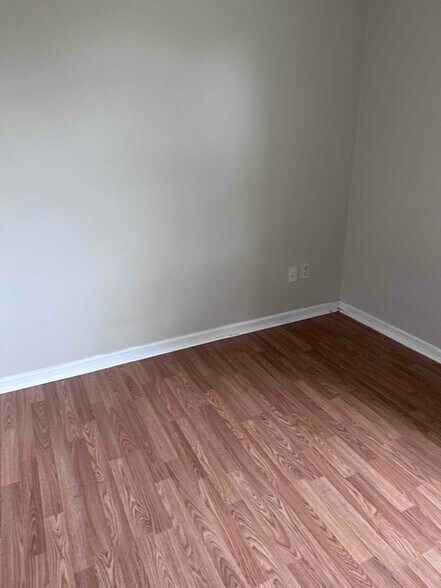 Building Photo - 5819 Medtree Pl