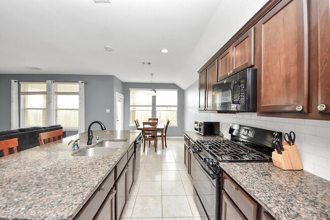 Building Photo - 3714 Tirranna Dr