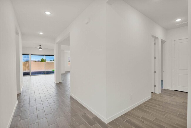 Building Photo - 3130 E Flintlock Dr