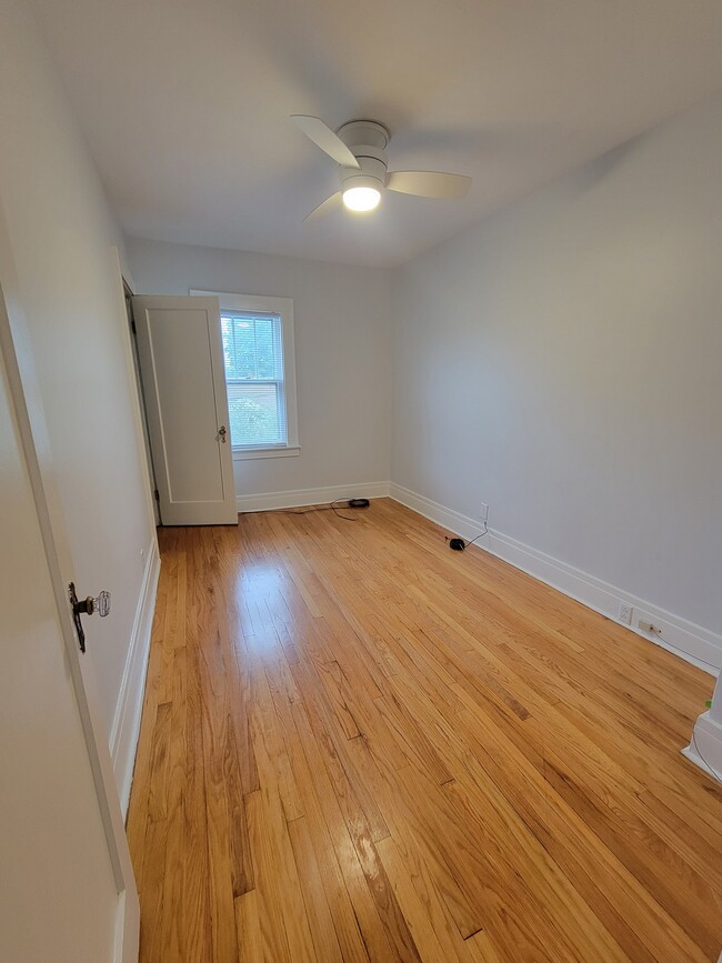 Building Photo - 112 Alden St