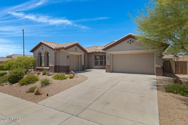 Building Photo - 2268 W River Rock Trail