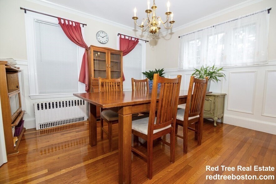 Building Photo - 118 Elgin St