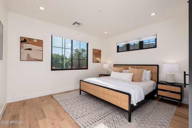 Building Photo - 4017 N 49th Pl