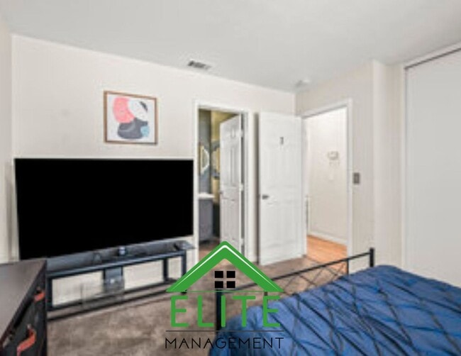 Building Photo - Charming 3-Bedroom Duplex in North Highlan...