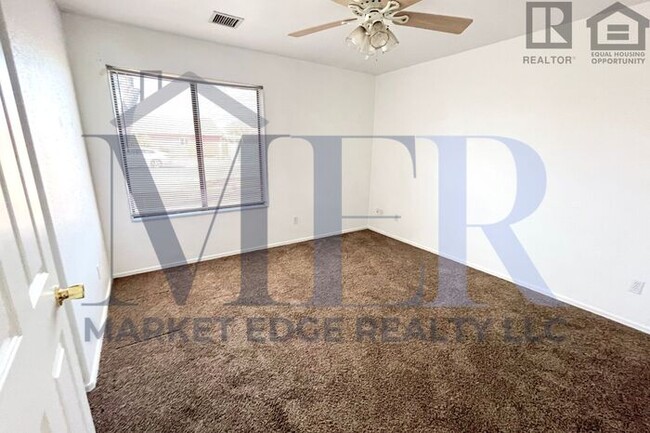 Building Photo - 3Bed/2Ba Home in Arizona City! $199 MOVE-I...