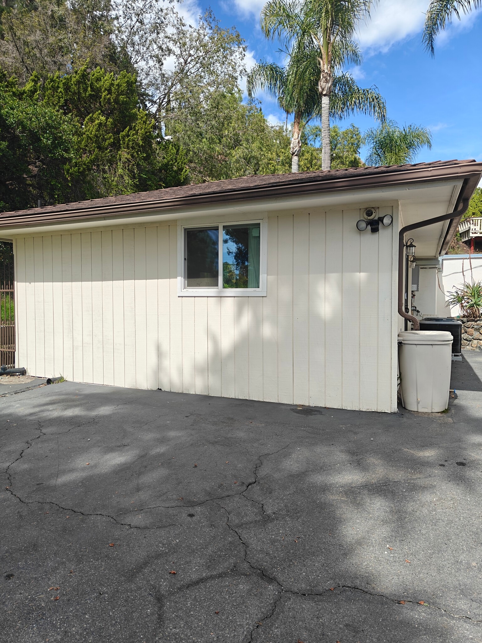 Building Photo - 9080 Terrace Dr