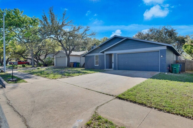 Building Photo - 8002 Croftwood Dr