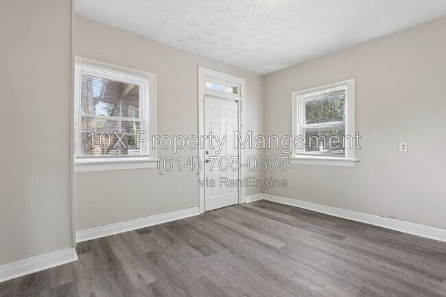 Building Photo - 132 S Richardson Ave