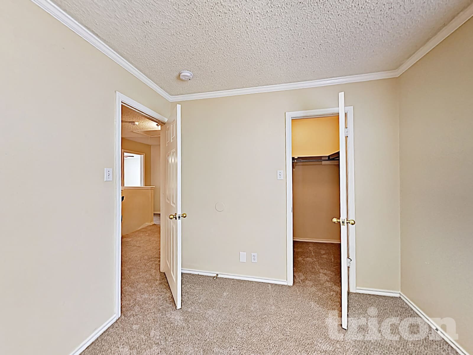 Building Photo - 8015 Chestnut Barr Dr