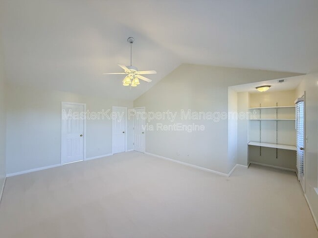 Building Photo - 804 Willowedge Ct