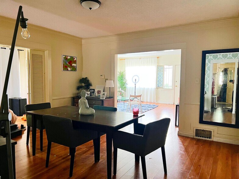 Building Photo - 1448 N Fuller Ave