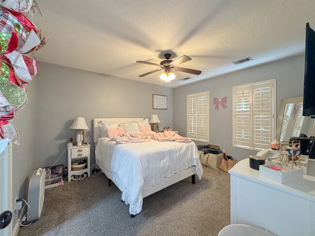 Building Photo - 112 Tuscany Trail