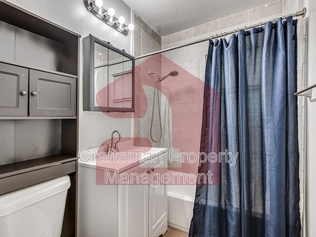 Building Photo - 1105 Bellevidere Dr