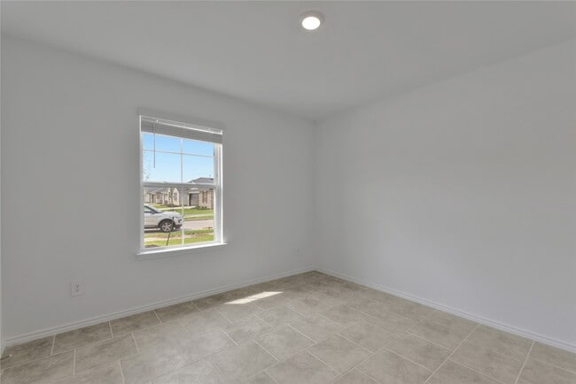 Building Photo - 1023 Lipizzan