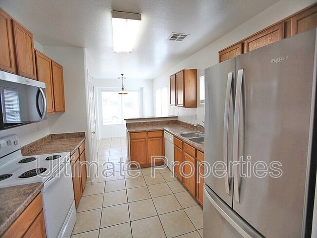 Building Photo - 25261 W Cranston Ln