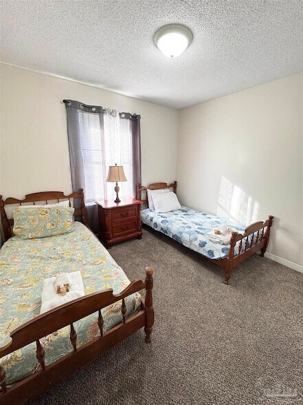 Building Photo - 854 Amberway Dr