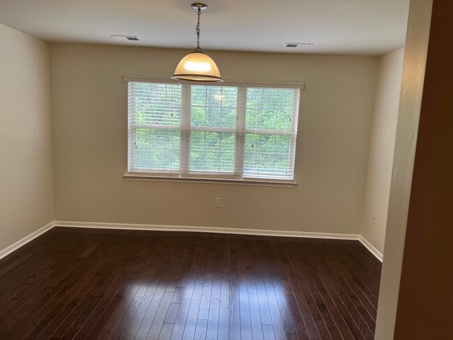 Building Photo - 39656 Rockcrest Ln