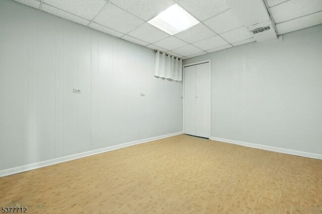 Building Photo - 49 Canoe Brook Pkwy